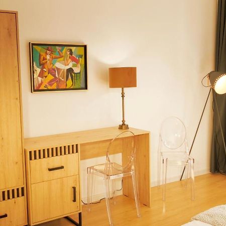 Central Apartments Bazaar กดัญสก์ ภายนอก รูปภาพ